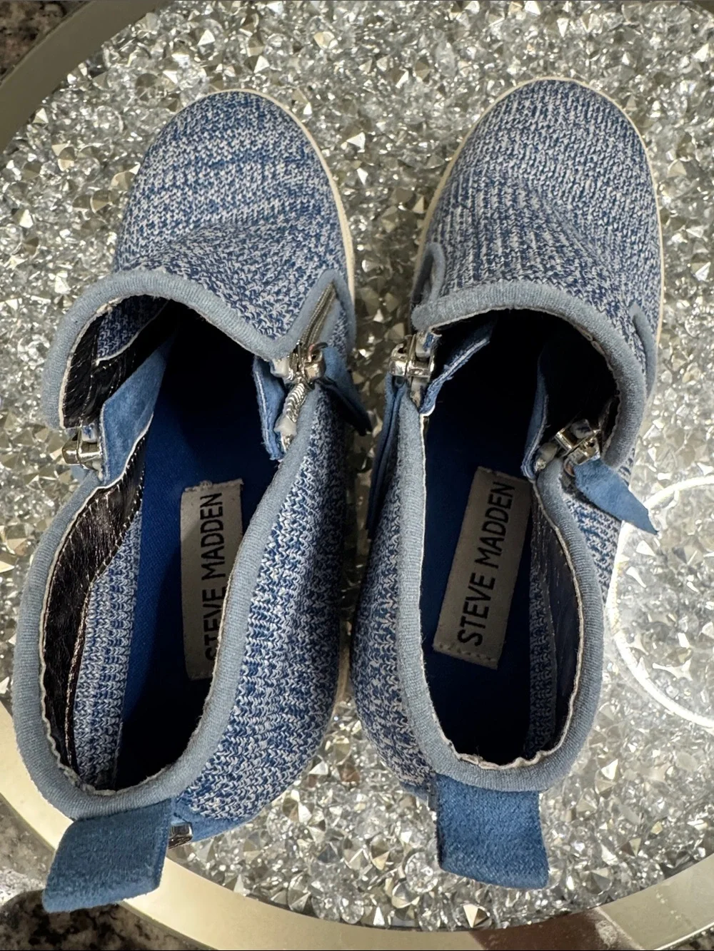 Steve Madden Blue Knit Wedge Sneaker with Side Zip EUC 1